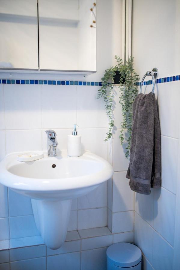Exclusive Offers L Last-Minute Specials L Parking Free L Double Bed House L Uk L Gaming Room L Komfy 3 Bedroom Cottage With Riverview L Perfect For Short Or Long Stays Reading Eksteriør bilde