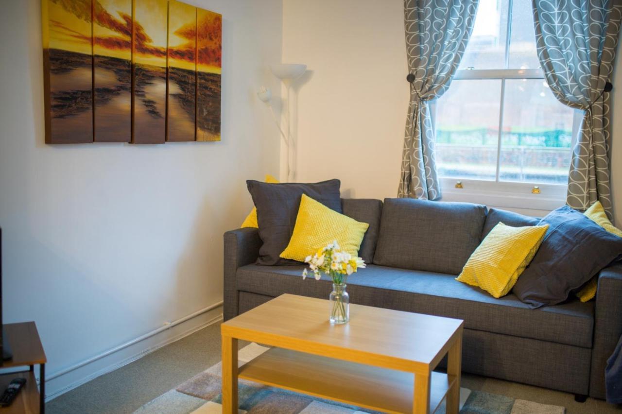 Exclusive Offers L Last-Minute Specials L Parking Free L Double Bed House L Uk L Gaming Room L Komfy 3 Bedroom Cottage With Riverview L Perfect For Short Or Long Stays Reading Eksteriør bilde